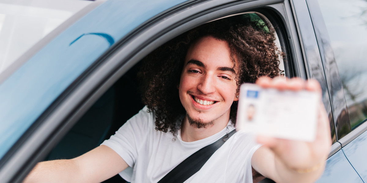 A Look At The Myths And Facts Behind Uk License
