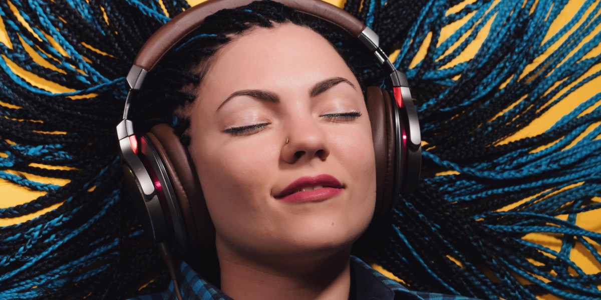 See What Bluetooth Headphones UK Tricks The Celebs Are Making Use Of